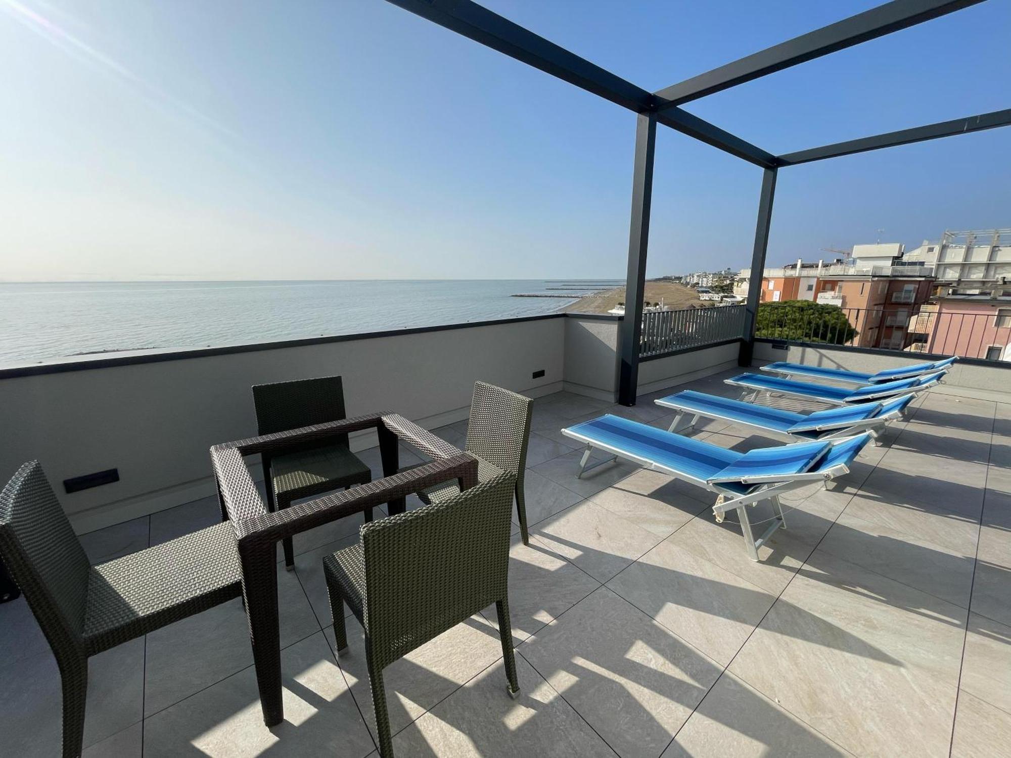 Nuovo Residence Serenissima Frontemare - Agenzia Cocal Caorle Exterior foto
